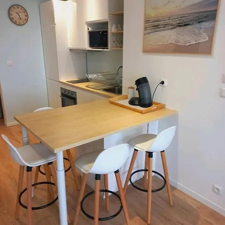 Tres Bel T3 - Metro Mermoz - Parking Apartment
